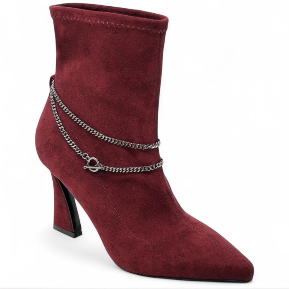 ‎Chain Pointed Toe Bootie